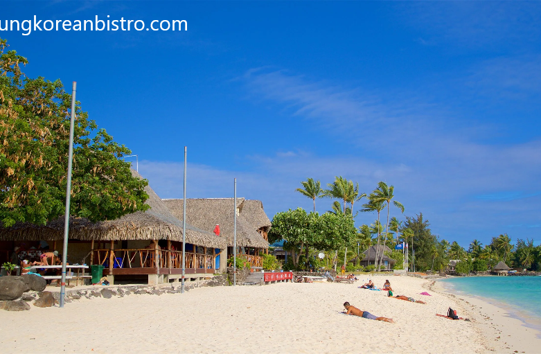 Menikmati Pantai Matira Bora Bora